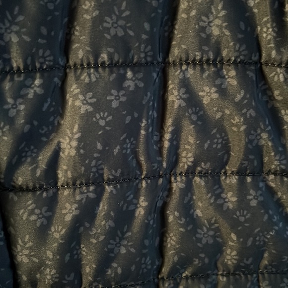 Fall vest - Picture 3 of 3